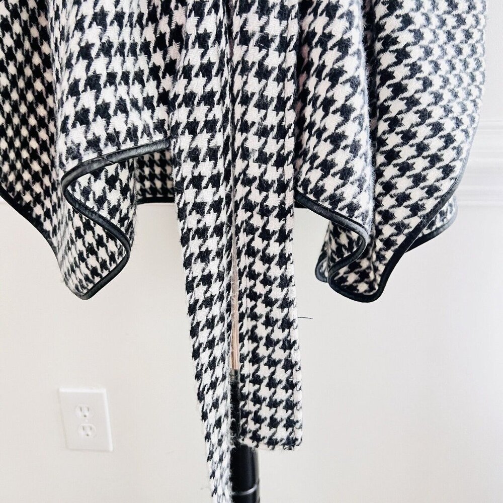 LIZ CLAIBORNE Black & White Houndstooth Open Belted Cardigan Wrap ~ One Size - Picture 3 of 8